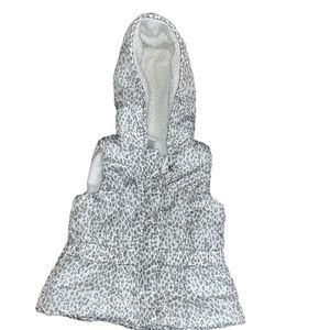 Baby girl leopard silver print vest